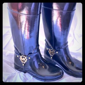 Michael Kors y’all rain boots